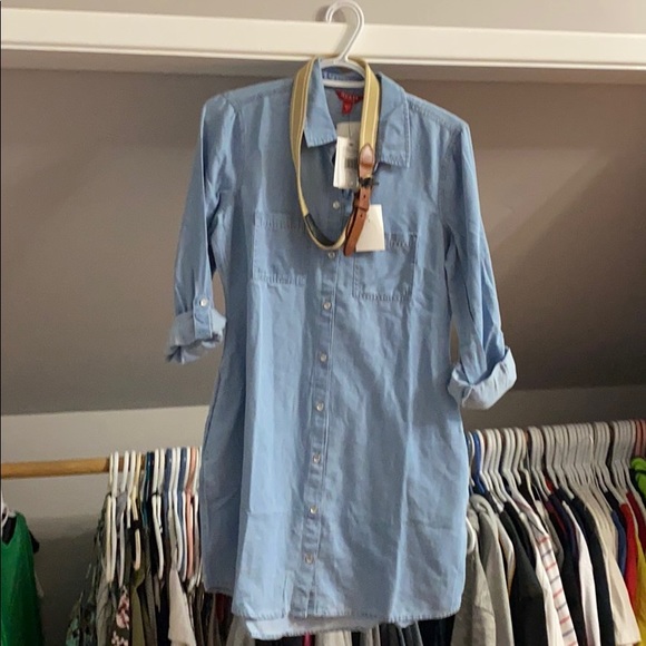 Guess jean dress with belt - Picture 2 of 2